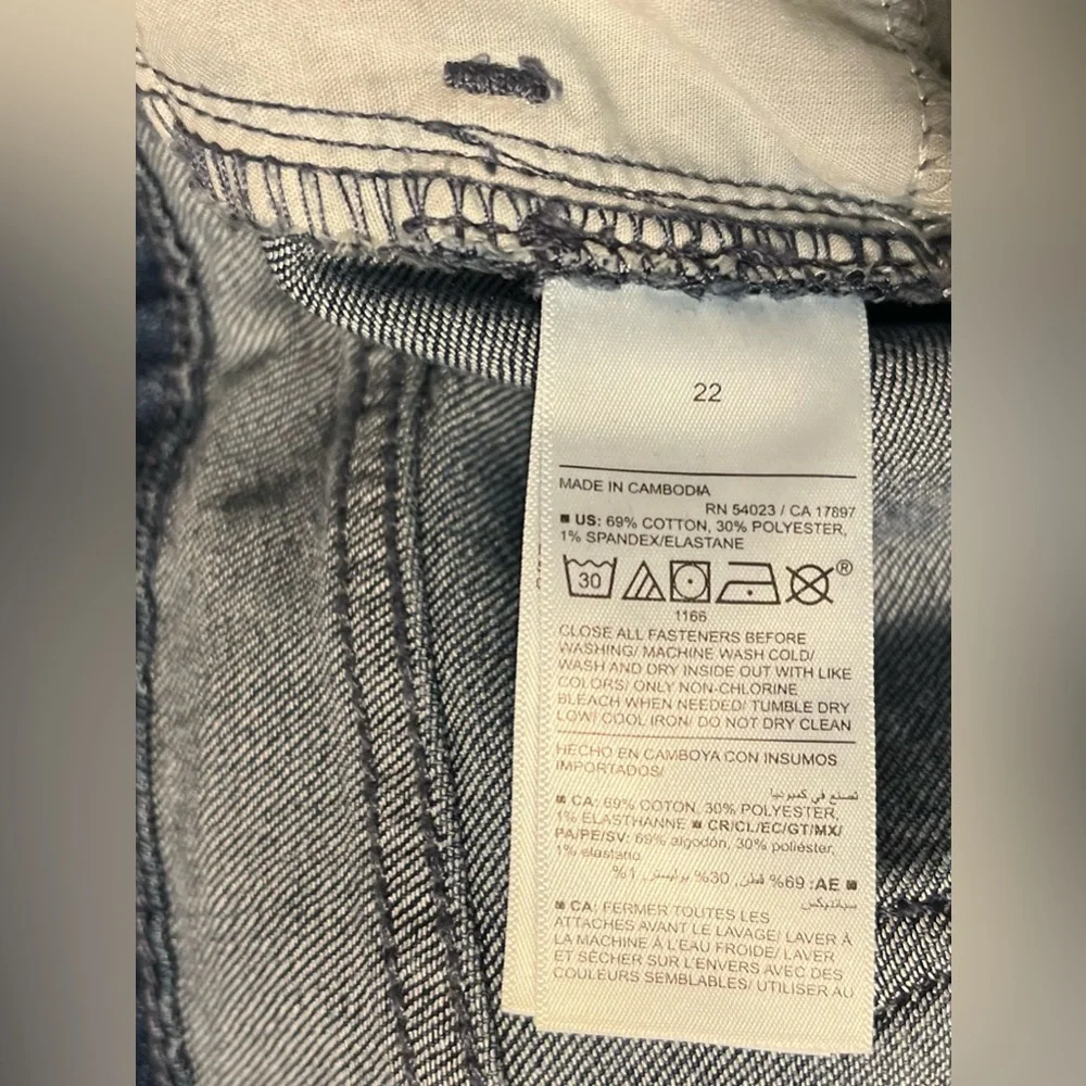 Old Navy Women’s Size 22 High Rise WOW Flare Medium Wash Blue Jeans - Picture 8 of 14